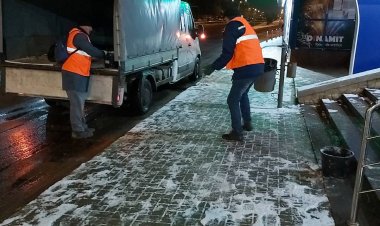 Lucrări de deszăpezire și evitare a formării poleiului în sectorul Botanica (15.02.2021)