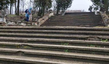 Lucrări de salubrizare a Complexului memorial „Cimitirul Eroilor” din bd. Decebal, 17