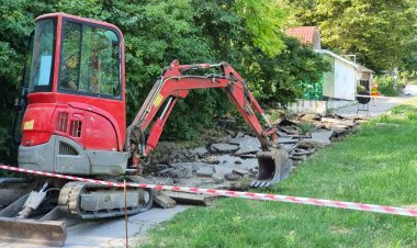 A fost dat startul lucrărilor de amenajare a parcărilor pe partea impară a str. Teilor