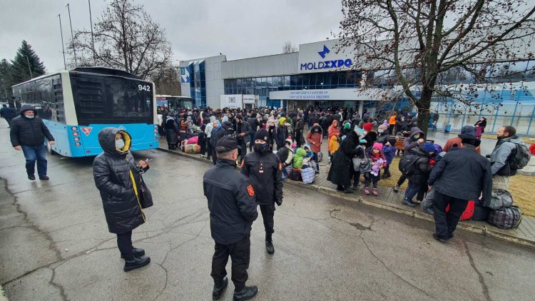Serviciul în cadrul Centrului pentru trierea și plasamentul de urgență al refugiaților din Ucraina de la C.I.E. „MoldExpo” încheiat