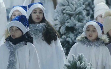 Poveste de Iarnă cu colinde și cântece de Crăciun