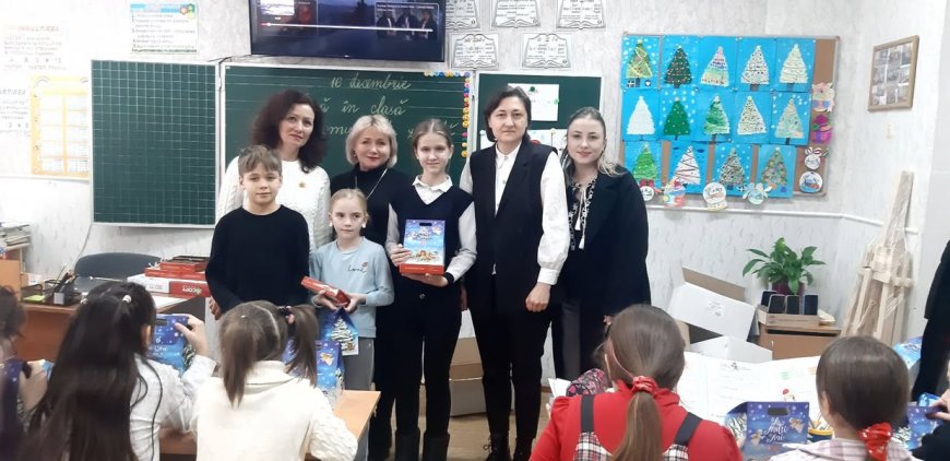 Premierea Copiilor Participanți la Vernisajul „Magia Sărbătorilor de Iarnă”