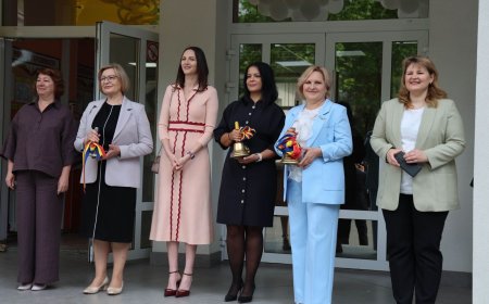 Ultimul sunet – o zi cu emoții, flori și aplauze!